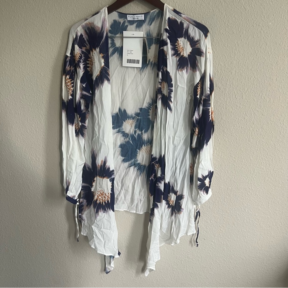NWT Tie Sleeve Kimono